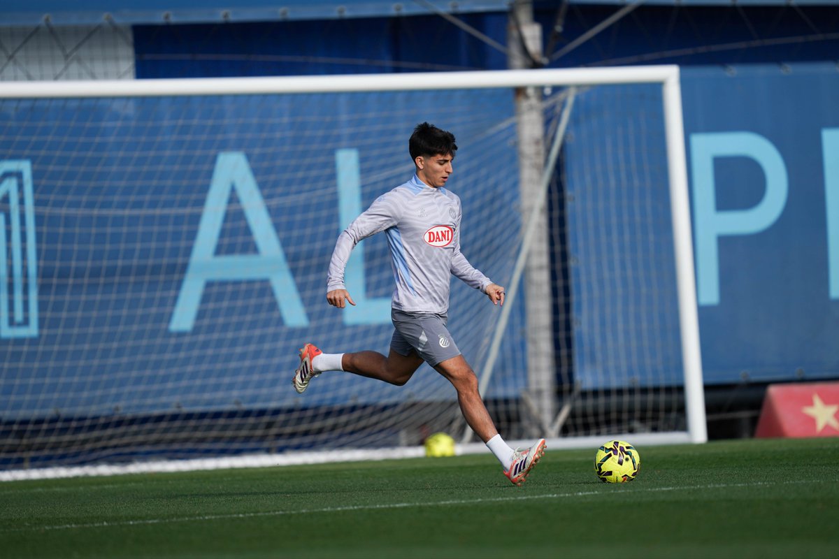 RCDEspanyol's tweet image. Comencem l’any com el vam deixar: entrenant al màxim 💪🏻