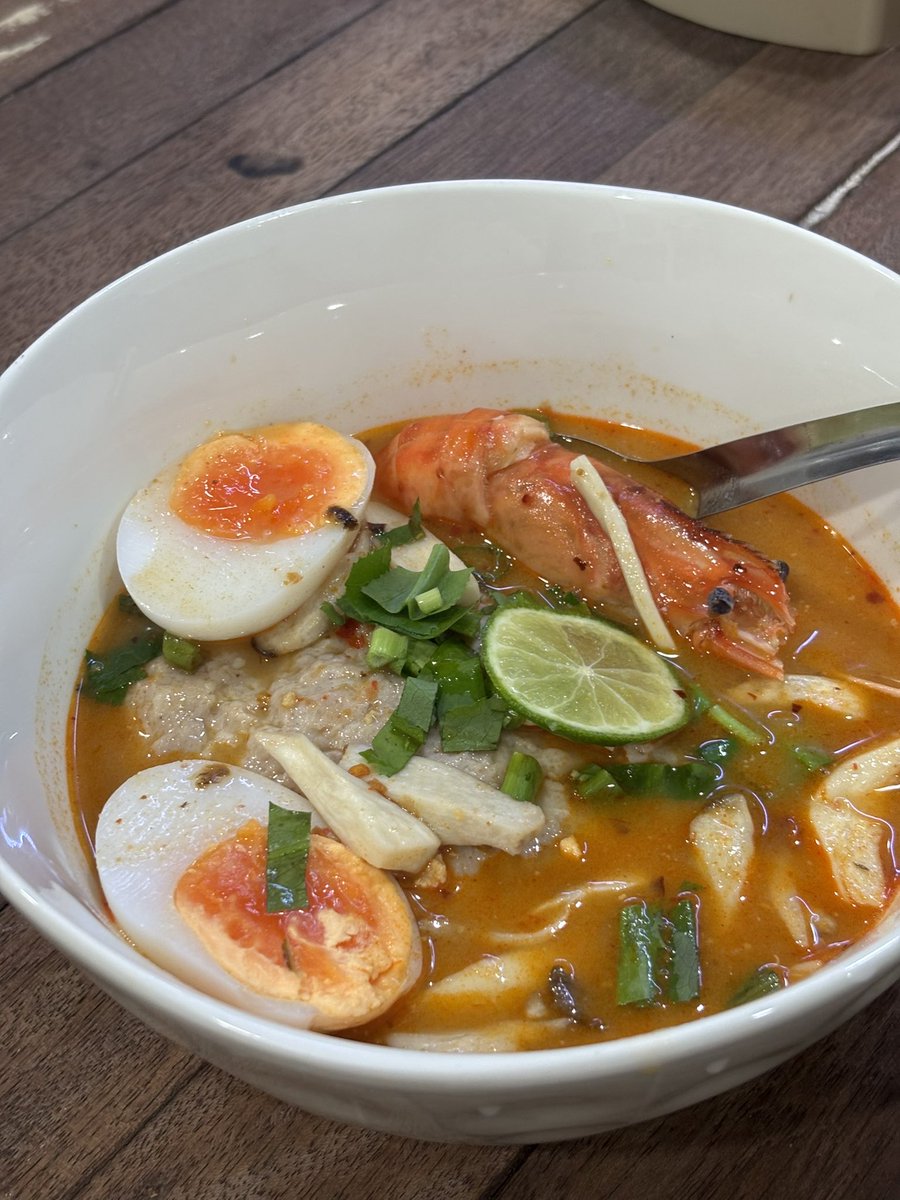 d13_ng's tweet photo. タイ飯🍚🇹🇭 https://t.co/g64QTj35zF