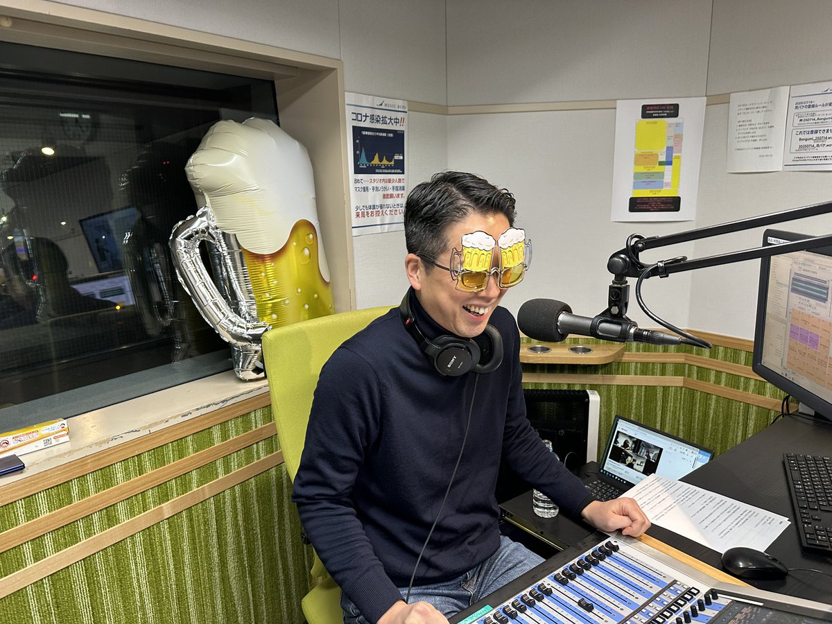 スタジオにて餅つき機で餅作り！
餅会を生放送でお届けしました🤣🙌🏻
新感覚の味付けは
・バターチキン
・ごま油&amp;塩
・韓国海苔
でもやっぱり砂糖醤油もベタに旨い〜😋
乾杯は中野BC <a href="/nakanoBC/">中野BC株式会社</a> の梅酒とシロップでした♪
#エムケー精工 #梅酒ヌーヴォー #ノビタイ 
<a href="/djnobby/"></a> <a href="/stmn0621/">高橋里実｜さとみん🐥♨️</a> <a href="/miyatan_rico/">宮田リコ</a>