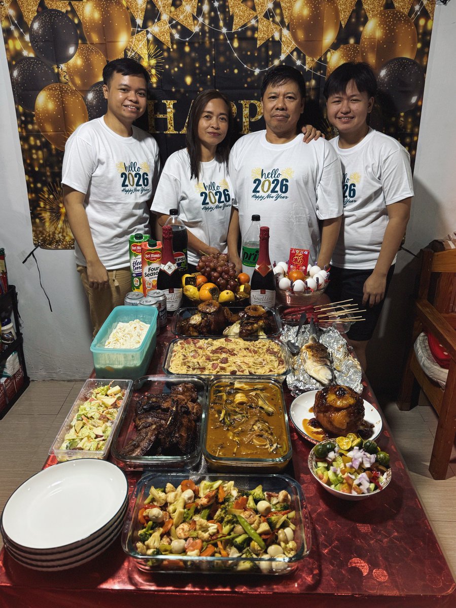 catejadaph's tweet photo. 𝗛𝗘𝗟𝗟𝗢, 𝟮𝟬𝟮𝟲! 🥳

May this year bring us endless joy, success, and unforgettable memories. Wishing you all health, peace, &amp; prosperity! 🫶🏻✨

From our family to yours, Happy New Year everyone! 🎆
•
•
•
#catejada #catejadaph #catrops @itscarlandrei https://t.co/FydQa4cFGL