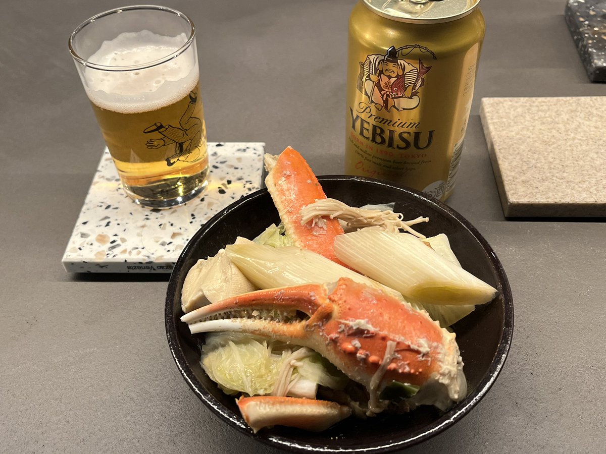 正月
朝は餅・昼パイ作り・夜蟹鍋と蟹味噌リゾット