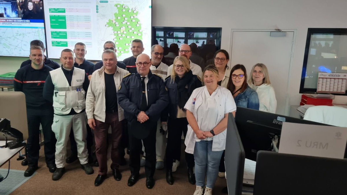 Image de Préfet du Cher - #Sécurité | 🌃 En cette nuit de la Saint Sylvestre, le préfet du Cher, Philippe LE MOING SURZUR est 