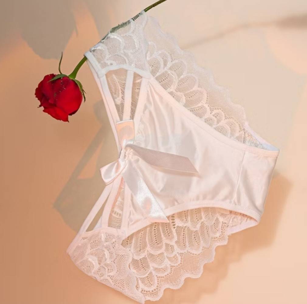 ใครอยากให้ขวัญใส่ตัวนี้ทักมาค่ะ 
จะจัดน้ำหอมๆให้เลย 💗250บาทส่งฟรีค่ะ