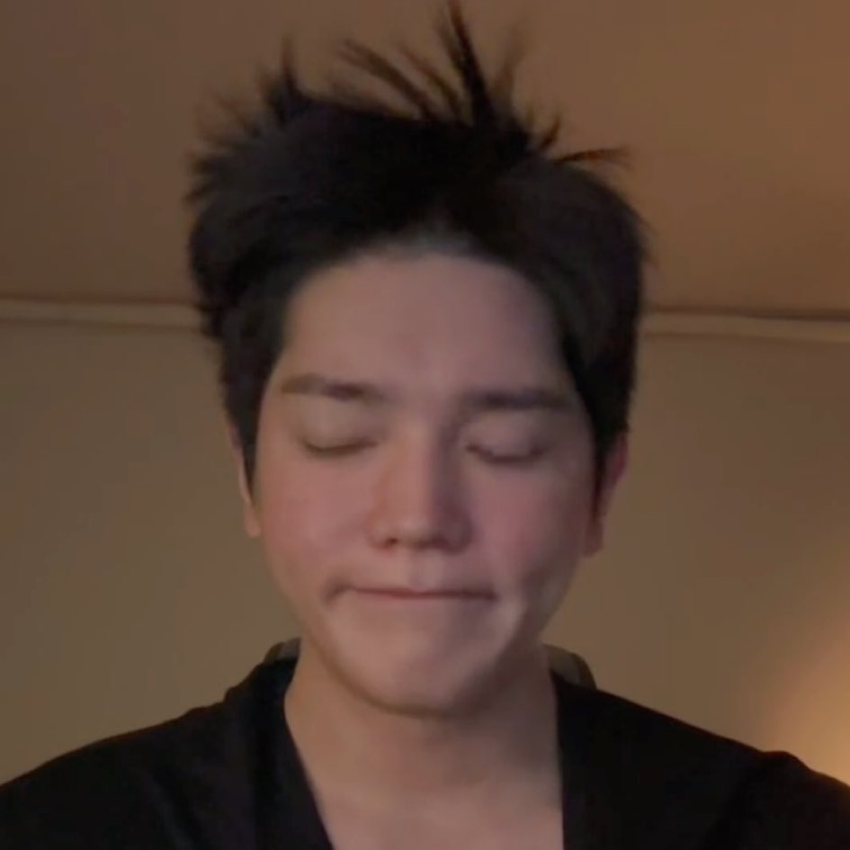 บู้อ้วน🍙 tweet media