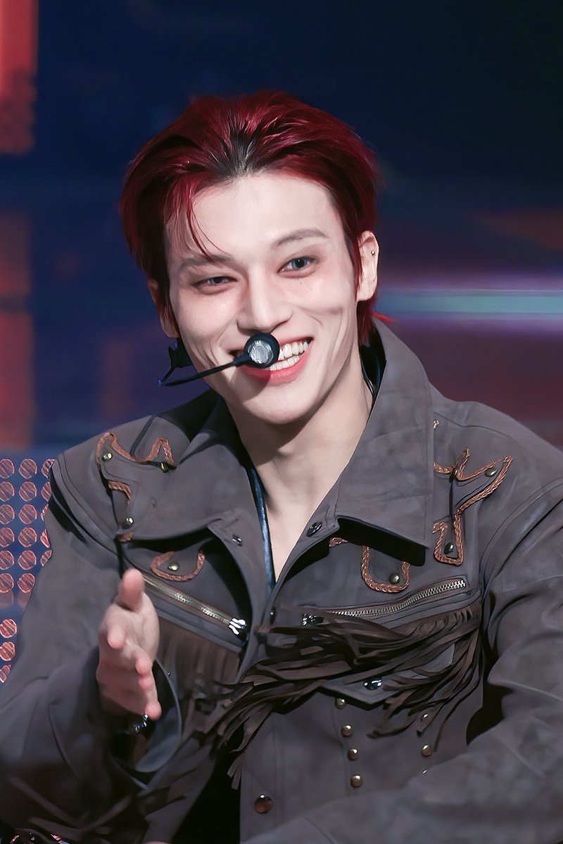 feel_the_storm's tweet image. 260101 가요대제전 

Happy New Year!

#에이티즈 #우영 
#ATEEZ #WOOYOUNG