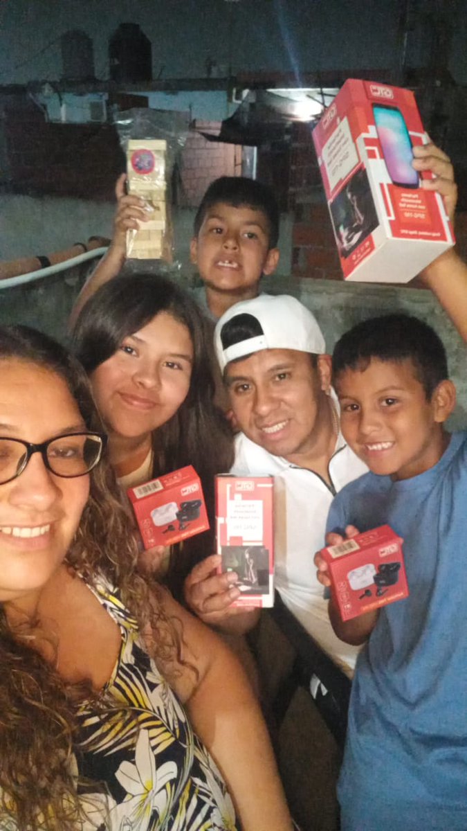 DGVElAlias's tweet photo. Felicidades a la familia ganadora de nuestro sorteo anual entre clientes de #unanacioncrew #uncproducciones vamos por un 2026 lleno de victorias y gracias a todos nuestros clientes por su confianza ❤️ https://t.co/BaJM6ncNS7