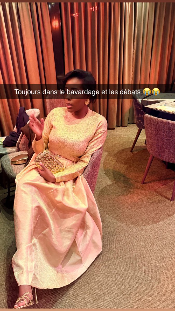 Bonne année 2026 ! 🎊
En cette nouvelle année qui commence, je tenais à vous souhaiter à tous une année remplie de santé, de bonheur et de belles réussites.
Que 2026 vous apporte joie, sérénité et de merveilleux moments à partager avec ceux que vous aimez. Merci d’avoir été