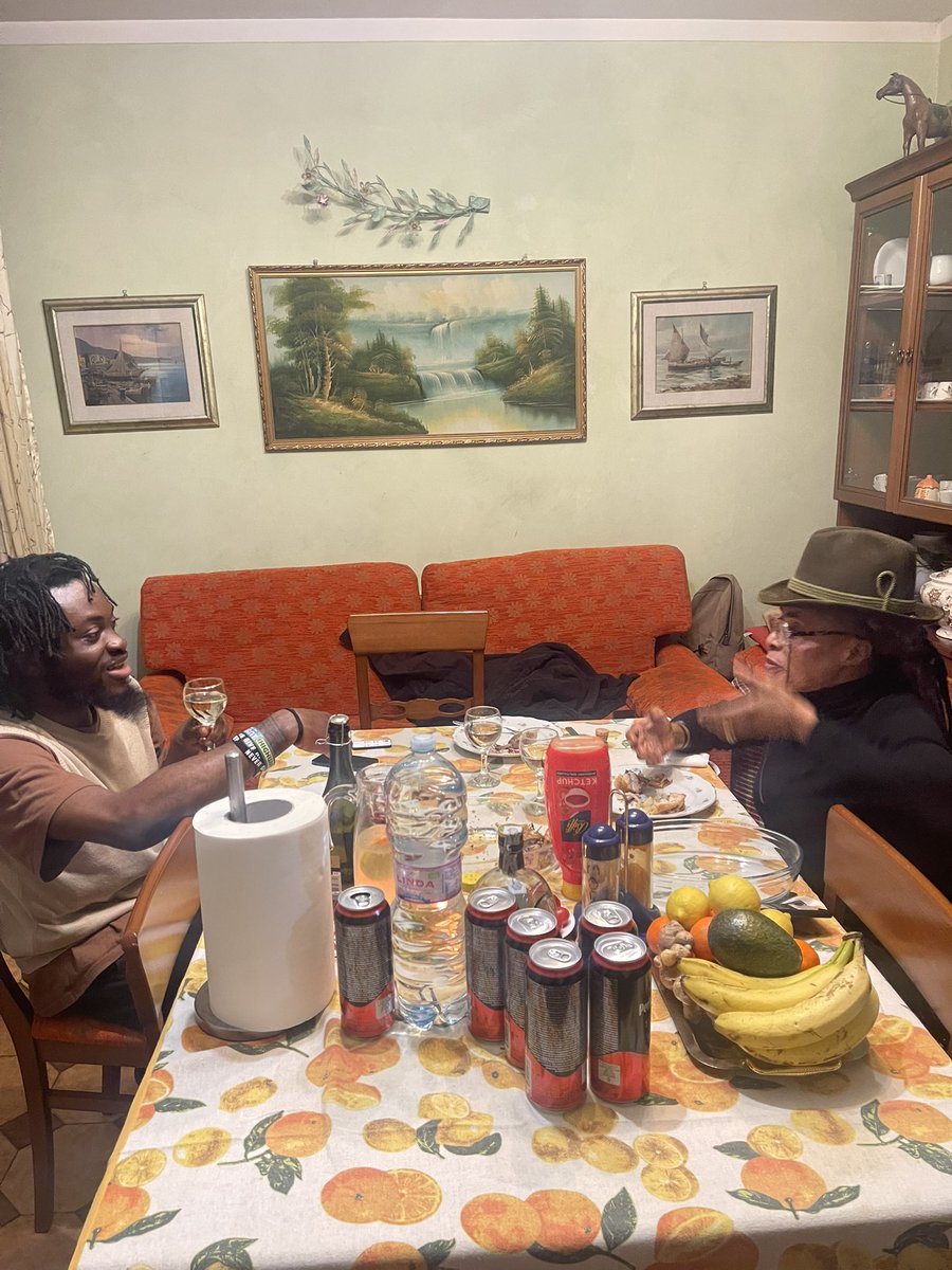 Grateful for life, family and every blessings so far 🙏 This year we smile bigger, dream louder and live happier ❤️ Happy 2026 Y’all 🎆 “Happy Boy” OUT NOW!
•••
How E Cor B
#happy2026 #happyboy #familytime❤️ #gratefulheart❤️ #streamingnow