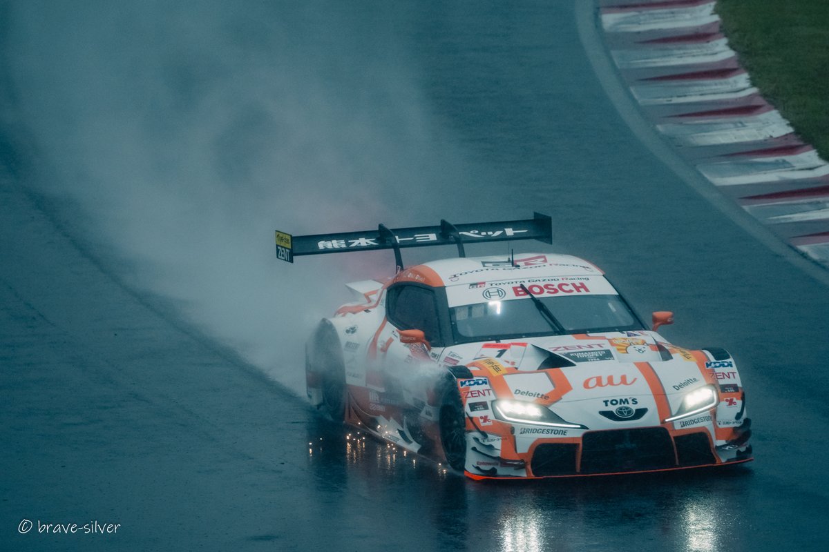 FDLens's tweet image. 本年もよろしくお願いいたします。今年は撮り鉄じゃなくて車ばっかり撮影しているかもしれません。
GDBもいつまで乗れるか分からないですし・・・お買い物スーパーカーだとずっと思ってますがｗ

#gdb