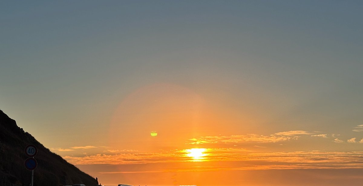 明けましておめでとうございます！🎍🐴
今年もよろしくお願いします！！

初めて初日の出をどいろさんと見てきたぞ☀️