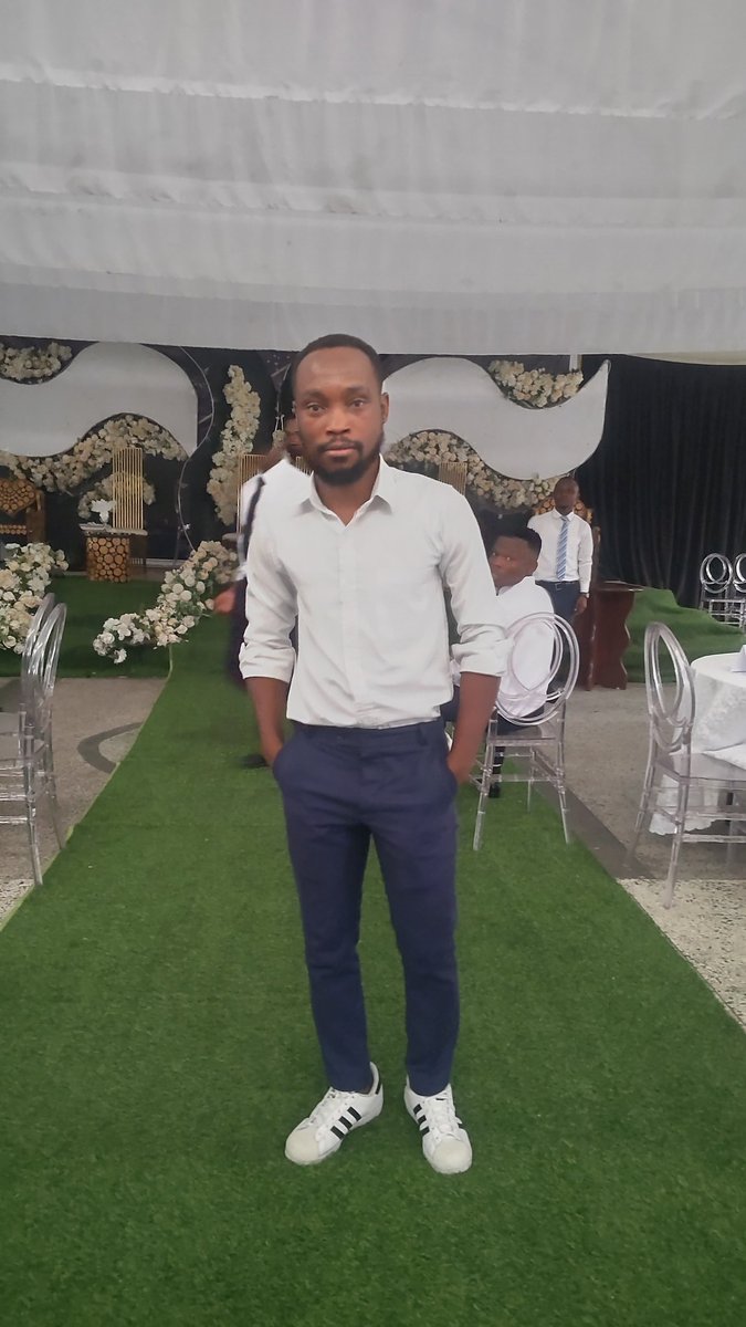 Pour l'année 2026 je demande à Monsieur Félix tshisekedi de remplir les étapes qui vont nous construire à la restauration de la paix, s'il n'est pas capable de restaurer la paix dans toutes etendus de la république qu'il dialogue avec toutes les gauches pour avoir la paix.