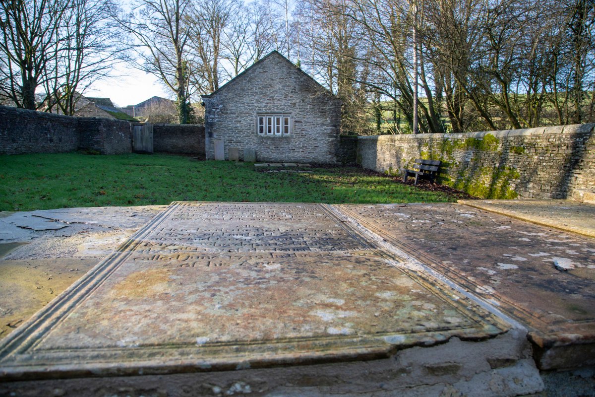friendschurches's tweet image. The graves outside Farfield Quaker Meeting House in West Yorkshire at first seem rather confusing: one grave calls January the eleventh month and another calls June the fourth month. However, this wasn’t an error or a simple mistake.