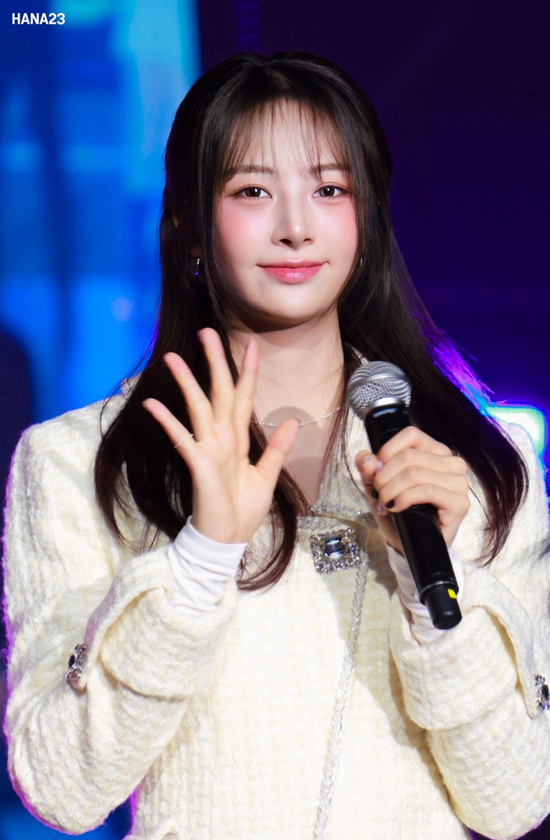 LIM_HANA_23's tweet image. 251231 

20.999살 임하나봄 

#HANA #하나 
#FIFTYFIFTY #피프티피프티