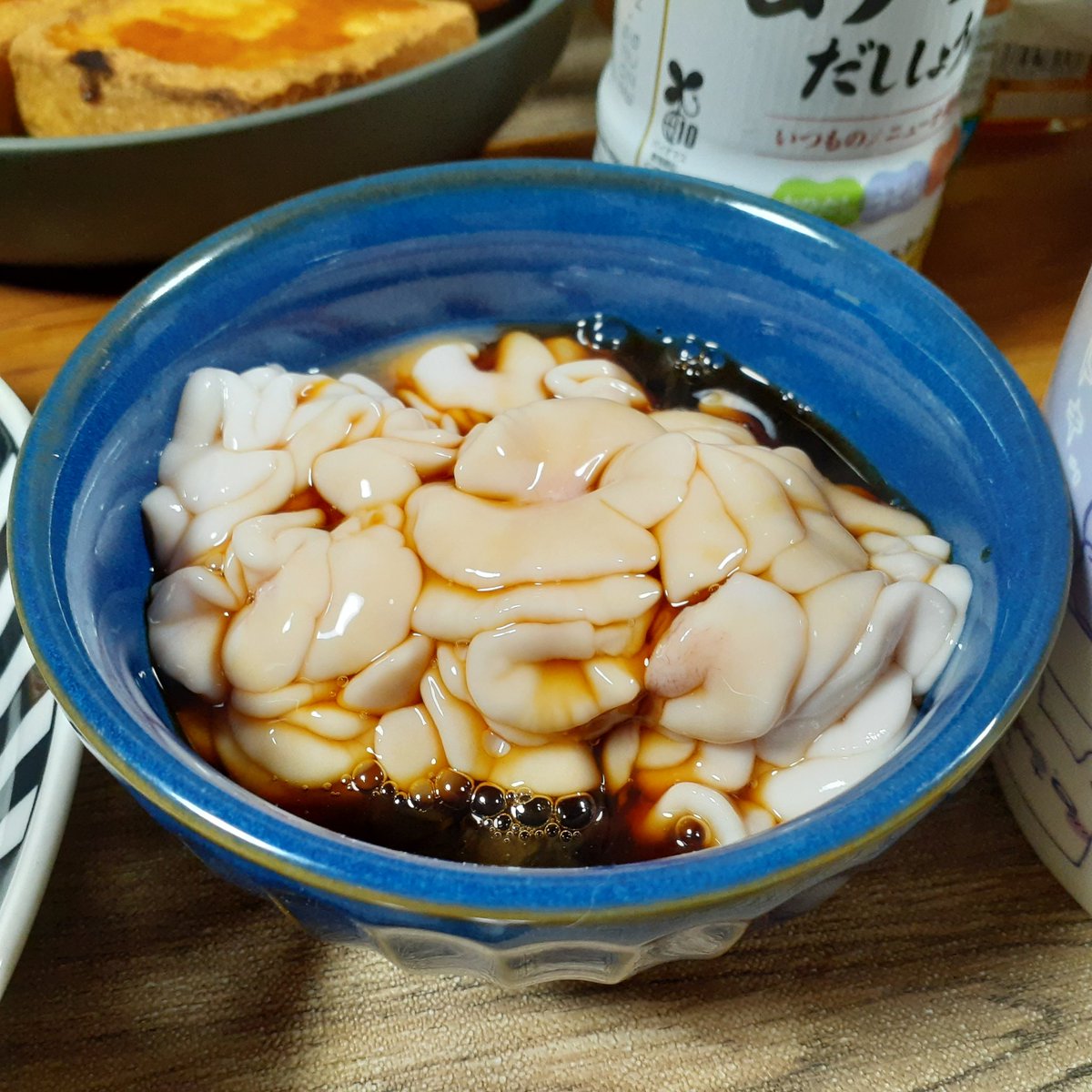 去年の事もあり
新年のご挨拶は控えさせて頂きますが
今年もよろしくお願いいたします(  . .)"

脂がノリに乗ってた鰤
痛風の元を添えて……