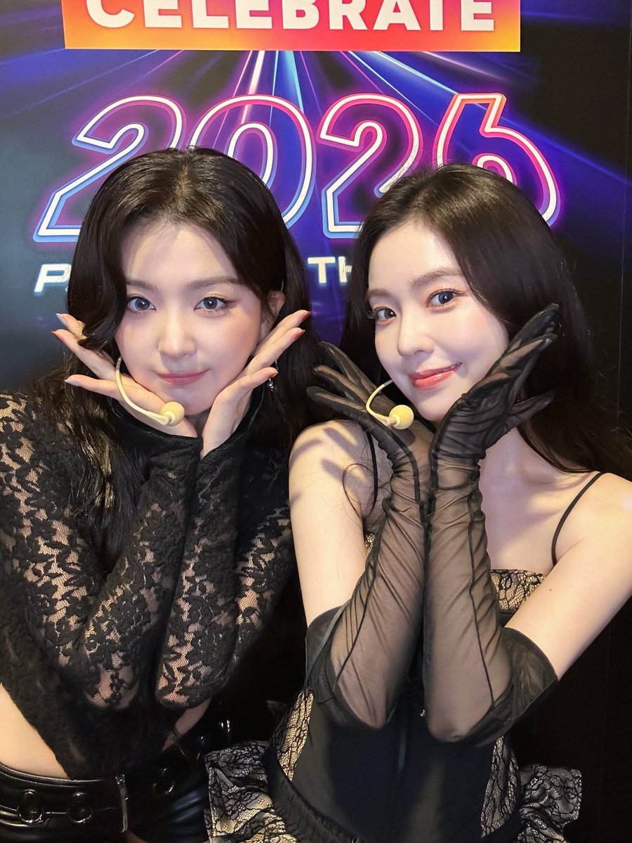 Happy New Year, ReVeluv ❤️

#RedVelvet_IRENE_SEULGI
#레드벨벳_아이린_슬기 
#IRENE #아이린 #SEULGI #슬기
#LetsCe...