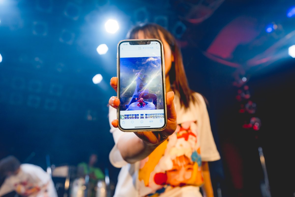 【長元旦🟢】

そして本日元旦に加えて我らが膝武将こと“なんかグリーン”でお馴染み蓮水恭美（はすみきょうみ / <a href="/Kyomi_NUANCE/">蓮水恭美（ヌュアンス）</a>）のお誕生日です🎂。盛大に祝わないと宮城の岩戸から横浜に帰ってこないので嘘でもいいから祝ってください！

#超ヌュアンス #NUANCE #ヌュアンス