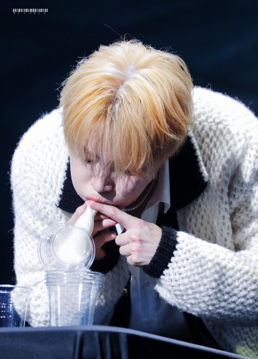 251231 하성운 팬미팅 Tell the world 
아기 무민에게는 쉽지 않은 게임😮😗

#HASUNGWOON #하성운