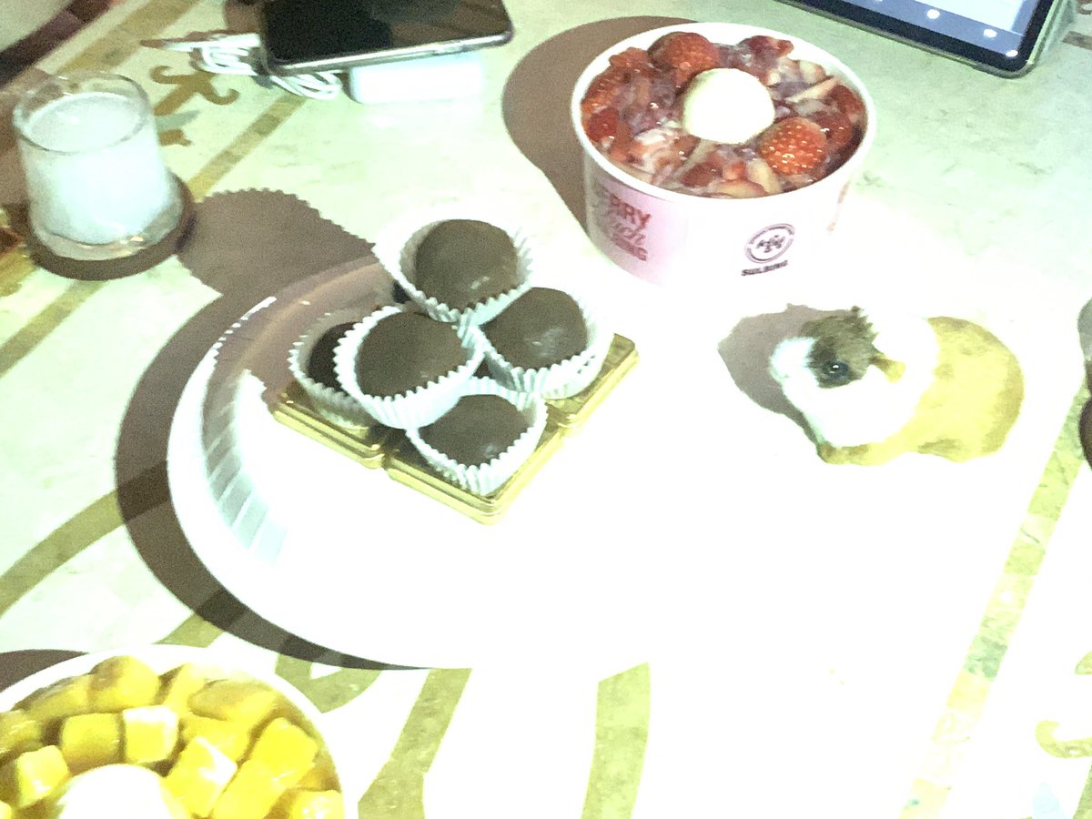 httpsmanducom's tweet image. 올해도 행복하기!!♡