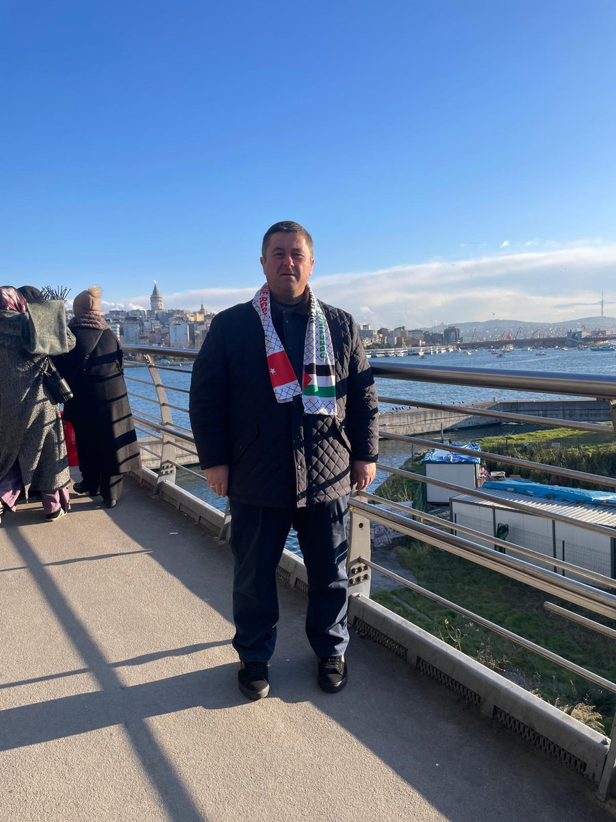 dunbalfed's tweet photo. 📍Galata’da Filistin’e destek için bir araya geldik.
☝️Zulme karşı susmuyor, adalet ve özgürlük talebimizi hep birlikte haykırıyoruz. 🇵🇸
#FilistineDestek #Galata #ÖzgürFilistin #JusticeForGaza https://t.co/T0hHTqsnqx