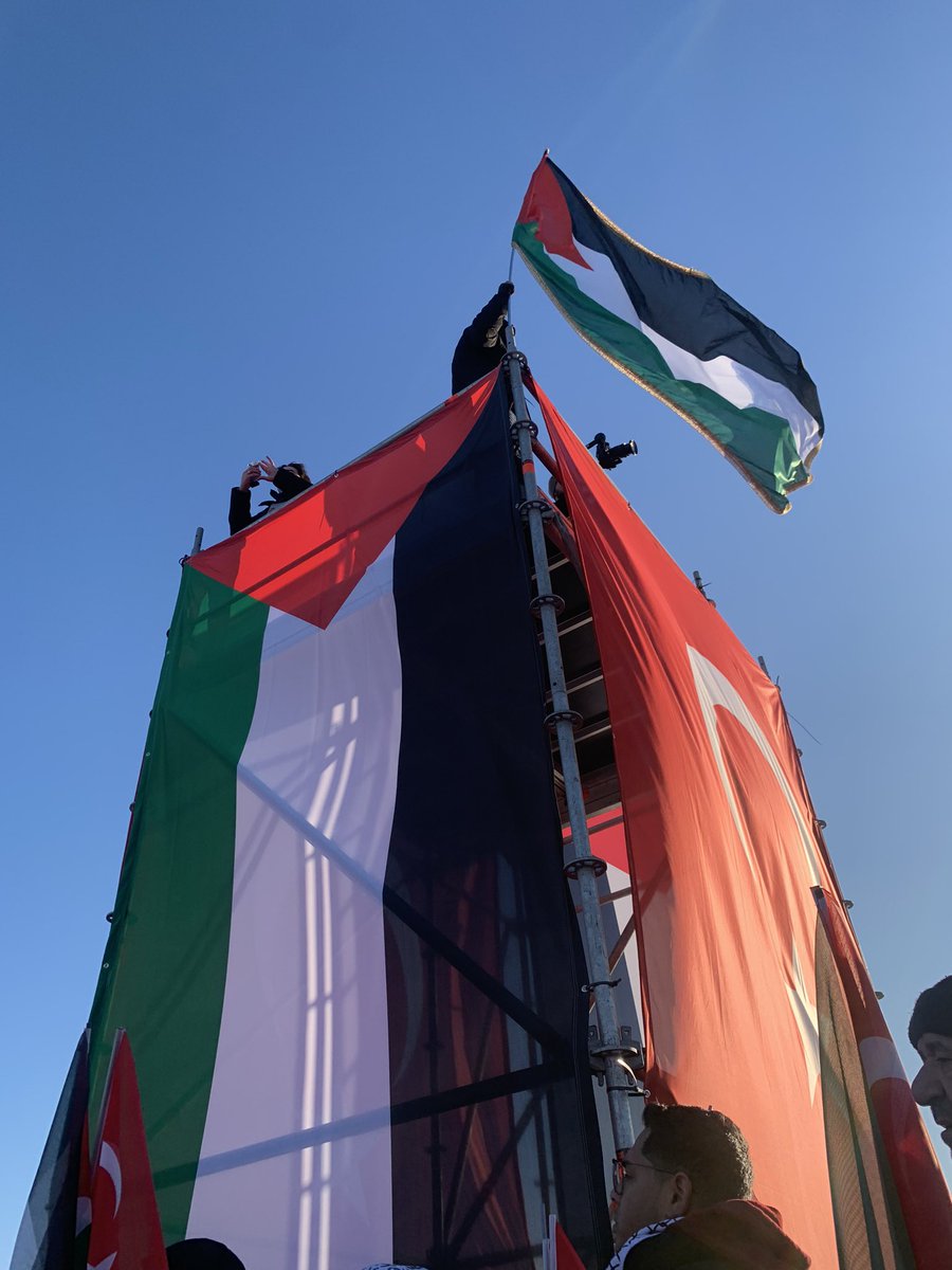 esma,duchess of sussex (@iyihissediyom) on Twitter photo 