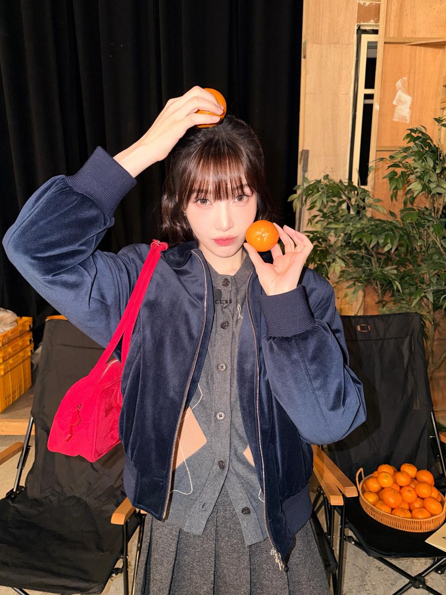 joyisthetics's tweet image. happy new year!! from imyourjoy 🍊