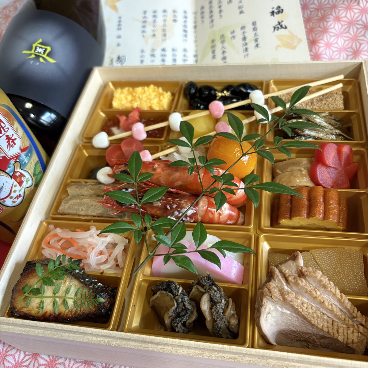 _178_'s tweet photo. 日本料理 福長さんのお節。一品一品に職人さんの丁寧な仕事が施されています。
 #福長 #日本料理 #お節 #西尾にまつわるエトセトラ #うまいなば https://t.co/NN25IX8Xqf