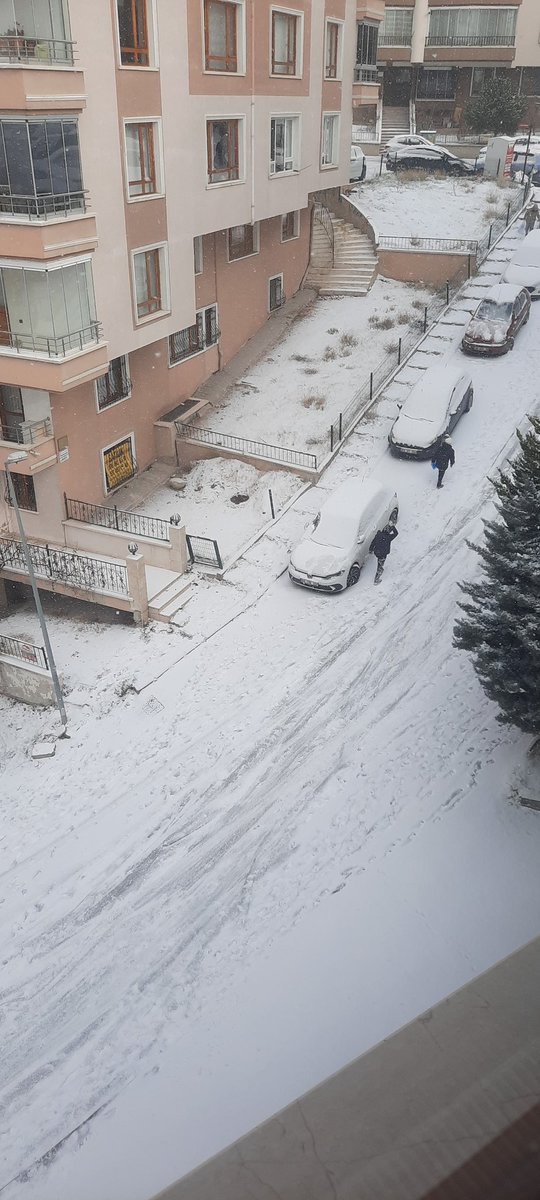 Yayla mh 1402 sk işe gitmesi gerekenler var acil durumlar olabilir acilen sokağın ulaşıma açılması rica olunur <a href="/OzarslanMesut/">Dr. Mesut Özarslan</a> <a href="/keciorenbeltr/">T.C. KEÇİÖREN BELEDİYESİ</a>