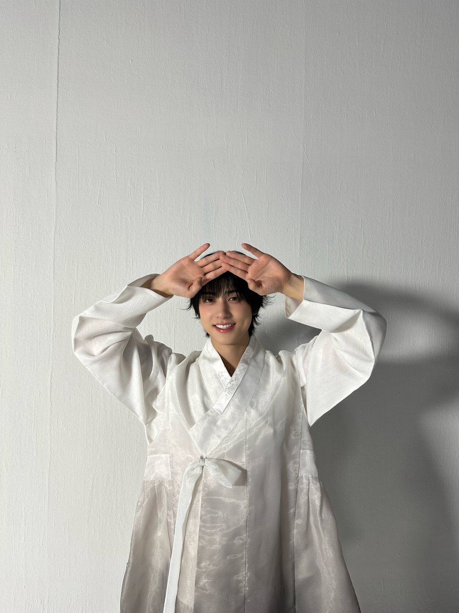 ᴄᴏʟᴏʀ ᴍᴏᴏᴅ tweet media