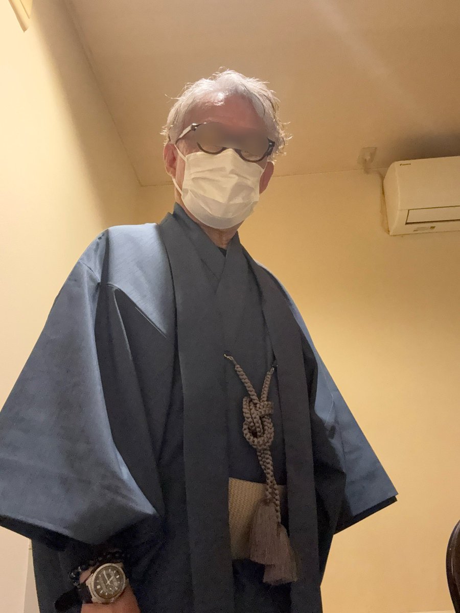 rymansocks's tweet image. 皆々様、明けましておめでとう御座います。
今年も野球か飲みかしかつぶやきませんが
、よろしくお願いします🙇
久々に和服きましたが、帯の結び方を忘れてしまい、ちょっと焦りました😅