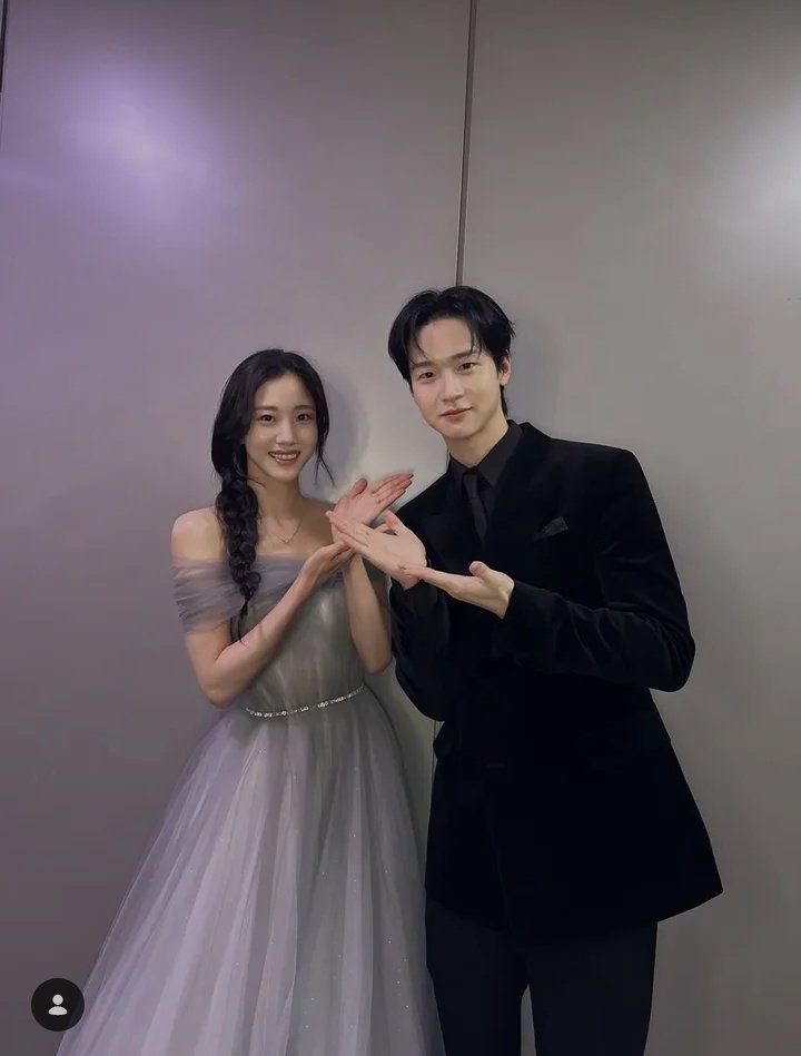 #QueenMantis izlerken aşırı beğenmiştim ve böyle yan yana görünce aşırı yakıştırdım.Verin bize ordan ikisine bir dizi 
#honghwayeon 
#JangDongYoon