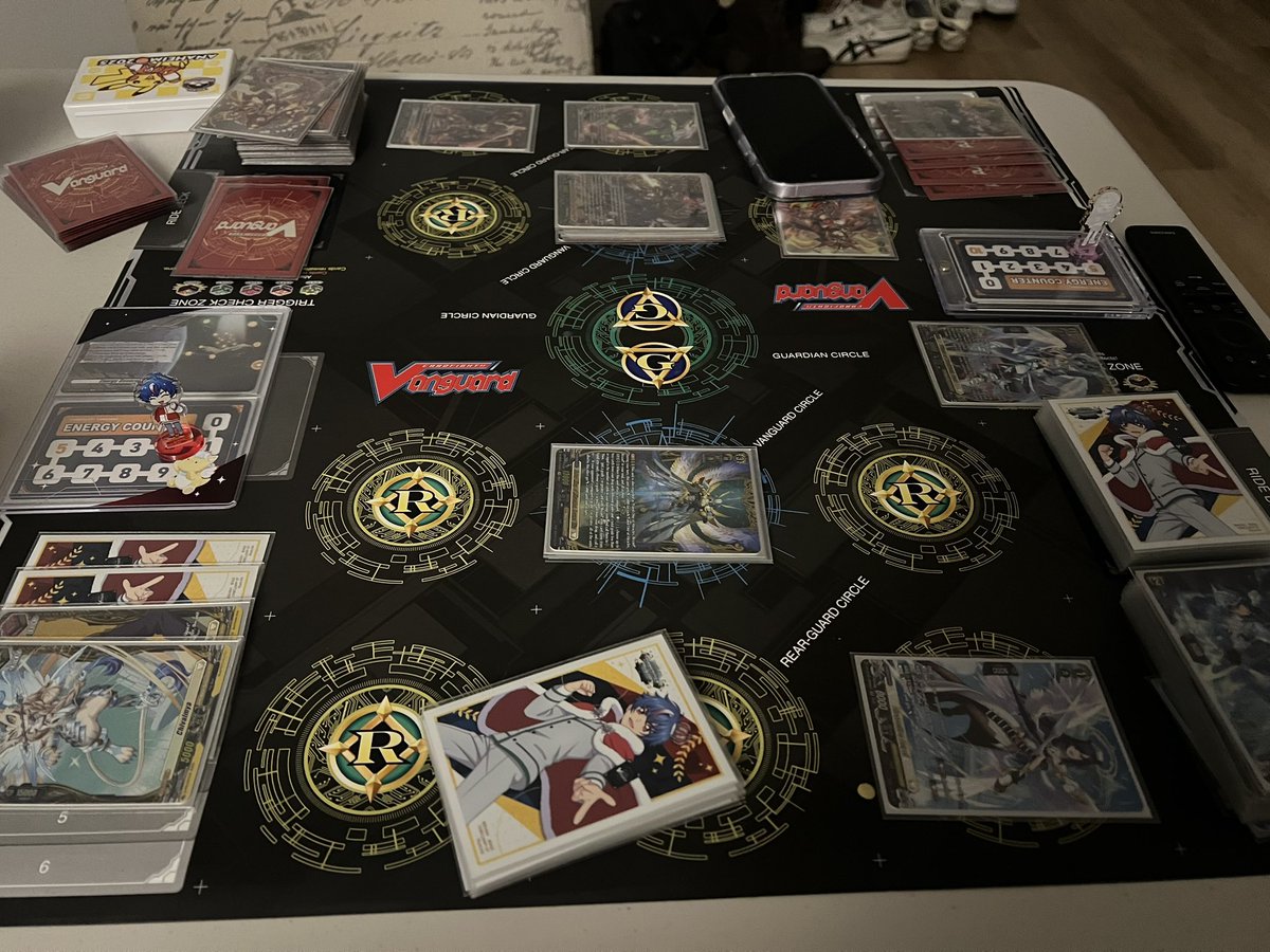 My gf and I ended up playing a match up until countdown~ 
Happy New Year! 
She crit sacked me in 2025 and I triple crit sacked AND DENIED HER SENTINEL GUARD with Rifistor the start of 2026. (Pic taken before I top deck drew a persona ride) Way to start off my 2026 :)