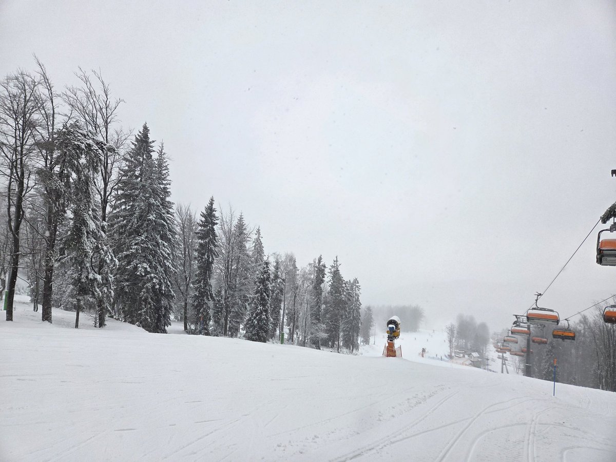 A Wy co? Pewnie śpicie najebani? W ogóle mi was nie żal!