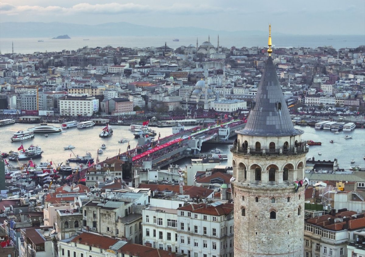 #Galata köprüsü 🇹🇷
Sinmiyoruz, susmuyoruz, Filistin’i unutmuyoruz