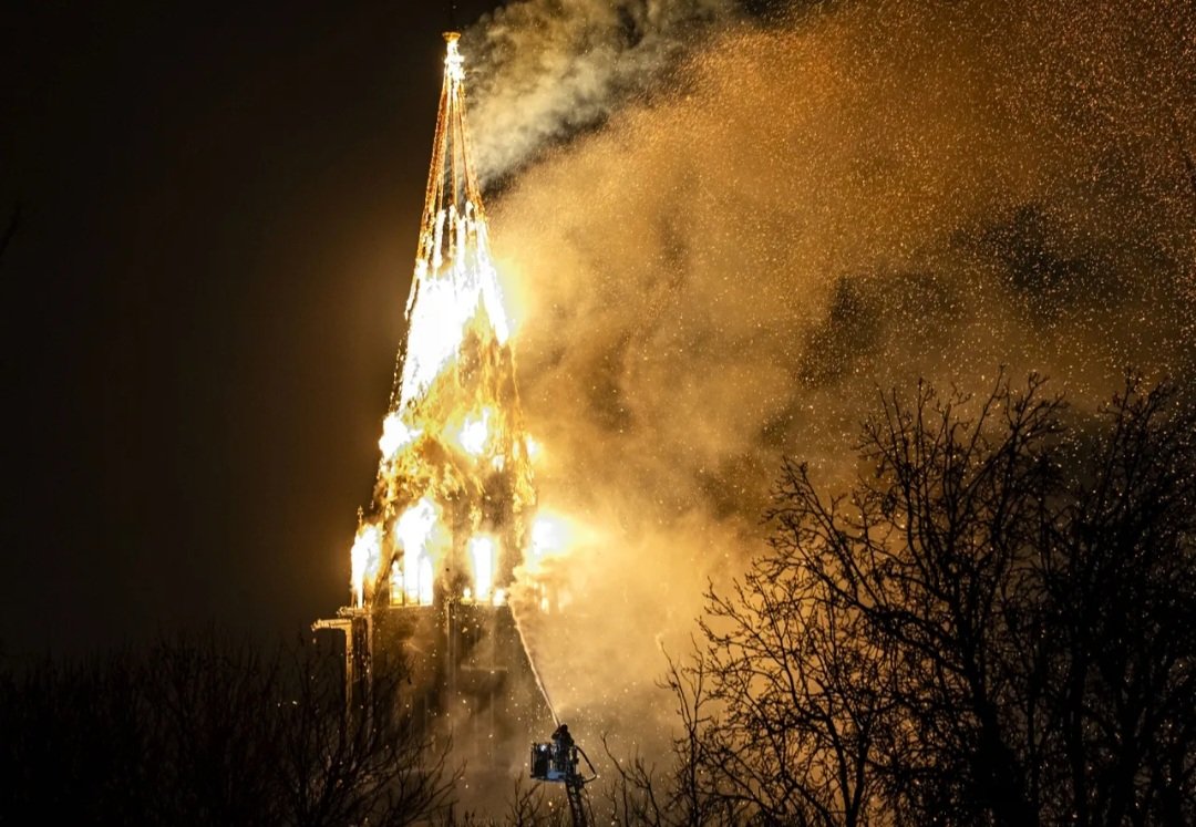 Brand bij de Vondelkerk