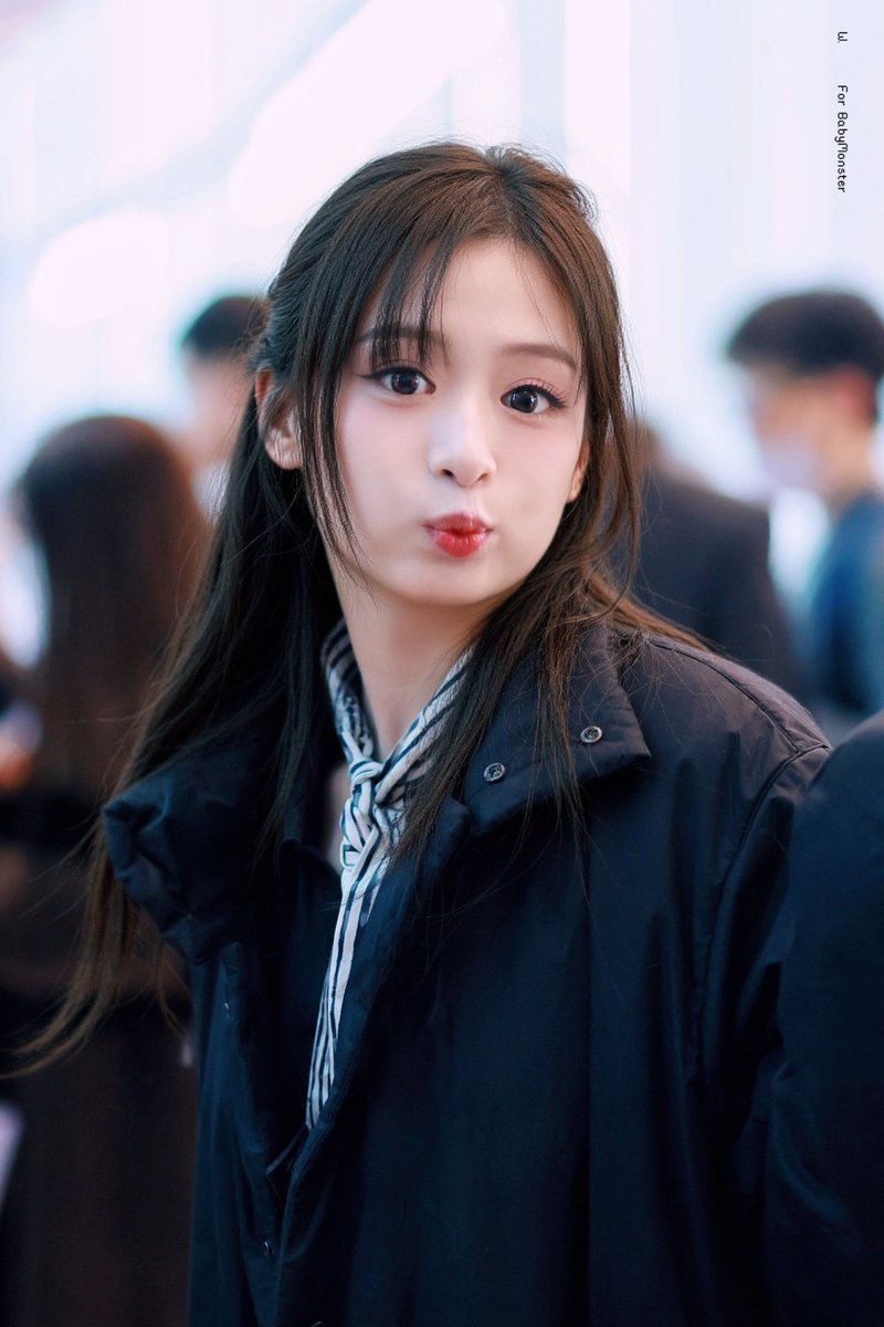 hyccks's tweet image. ruyeon entering the new year with even higher levels of cuteness