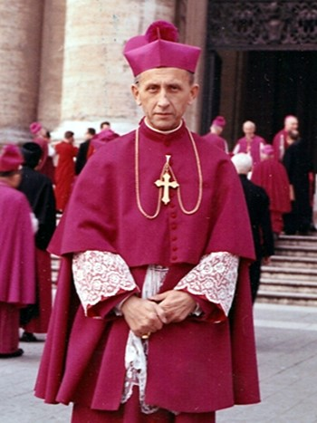 Więziony, torturowany, brutalnie przesłuchiwany przez 27 miesięcy.
145 razy na przesłuchaniach. Brutalnymi metodami komuniści, ubecy próbowali coś z niego wydusić. Nie powiedział nic.
Arcybiskup Antoni Baraniak urodzony 1 stycznia 1904 roku,
Sekretarz Kardynała Stefana