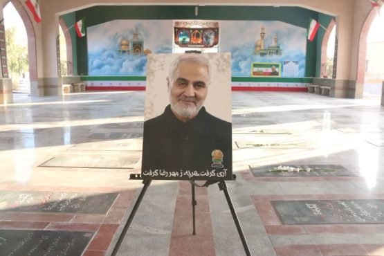 حاج قا🍀سم اهل تخریب نبود، اهل جمع‌کردن دل‌ها بود.
امروز هم اگر قراره کشور آروم بشه، راهش گفت‌وگو و عقلانیته، نه هیجان

#ایرانمرد 
#مالک_اشتر_علی