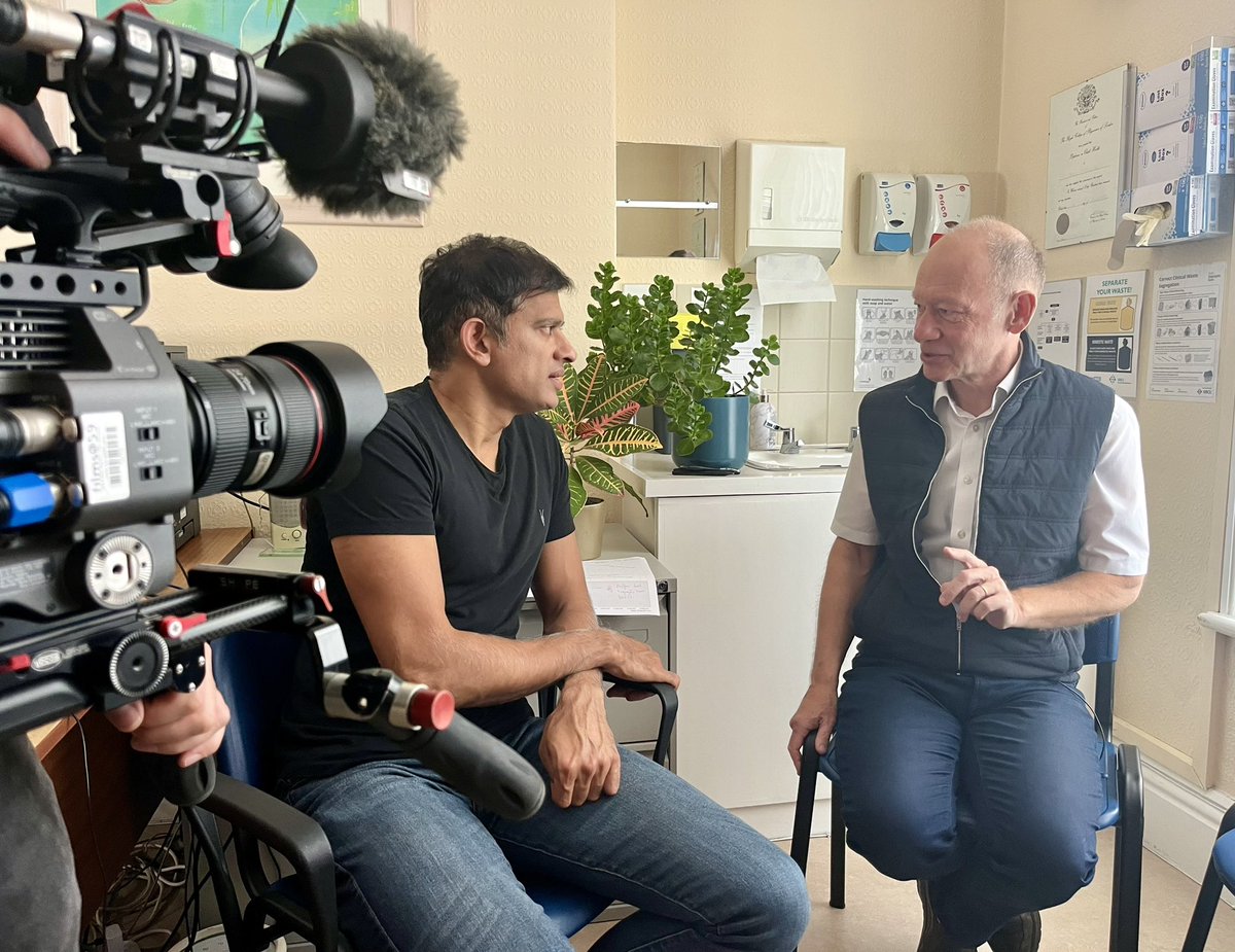 There isn't much that would stop us from watching #TheTraitors but this has to be it - some Flippin' Pain friends have been involved and it's definitely worth a watch 📺