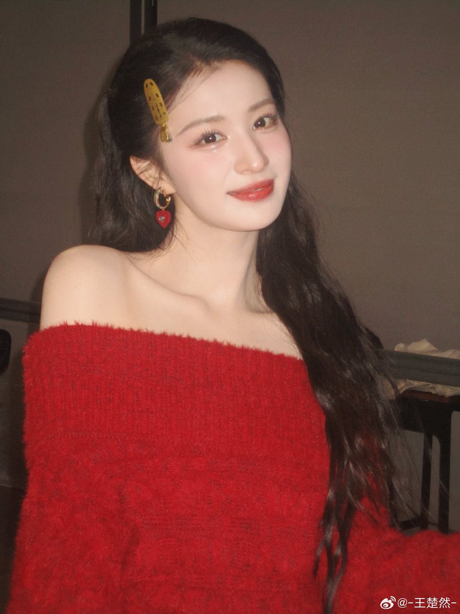 ForCdrama's tweet image. #WangChuran new pics for 2026 New Year.