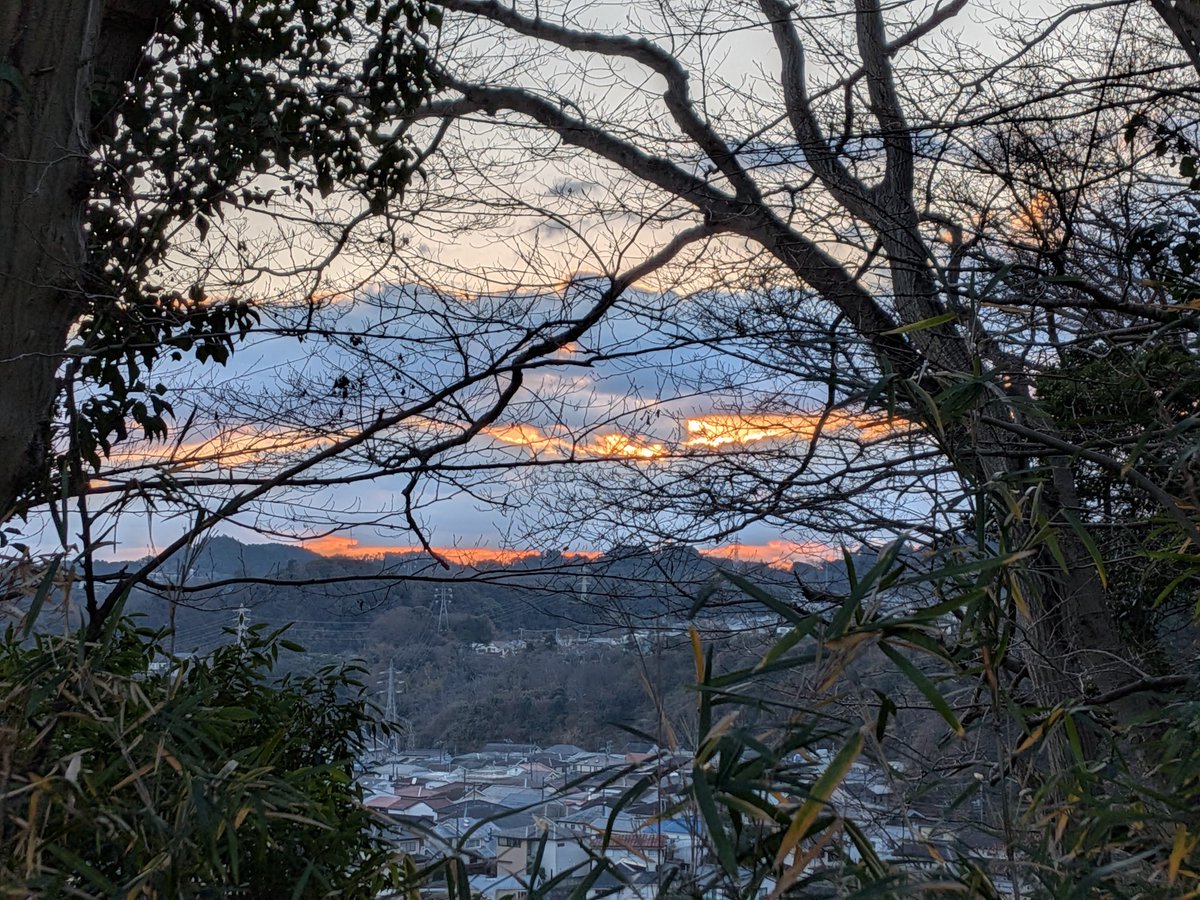 nao7012's tweet photo. 2026初日の出&amp;初日の入り
天気イマイチ https://t.co/hiwK9mnO2d