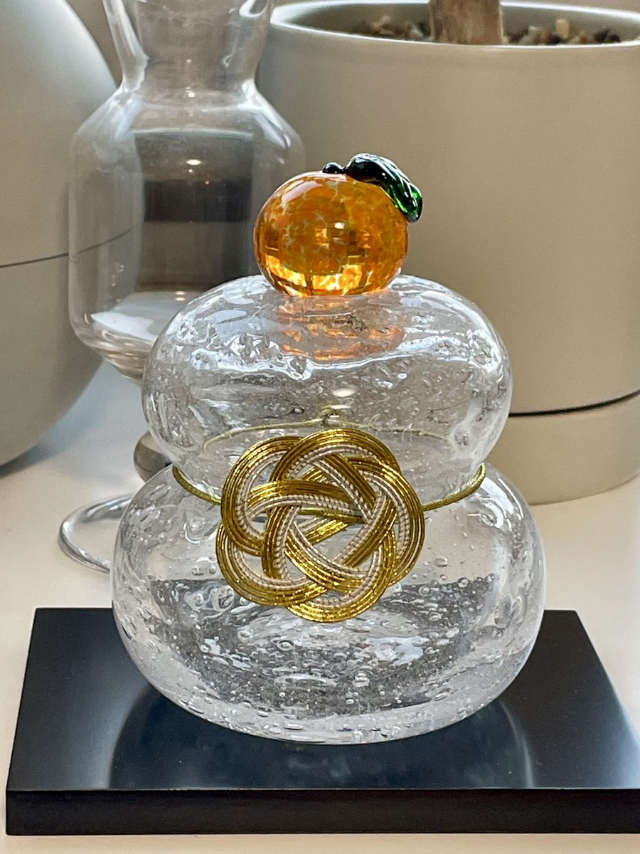 🎍あけましておめでとうございます🎍
本年も何卒よろしくお願い申し上げます

昨年作ったお気に入りの鏡餅🍊