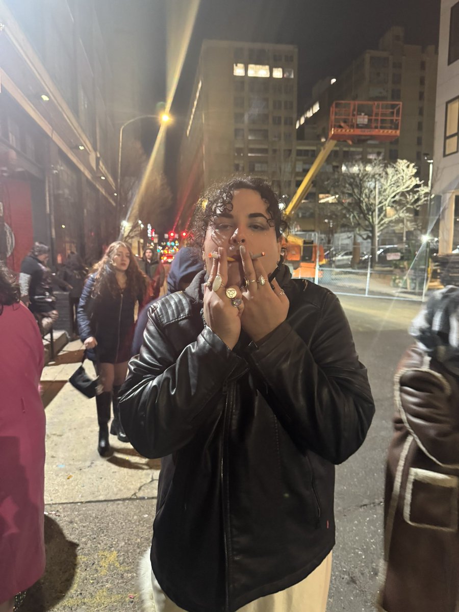 jothaniel's tweet photo. new year, same fucking me https://t.co/0cx62OVKQQ