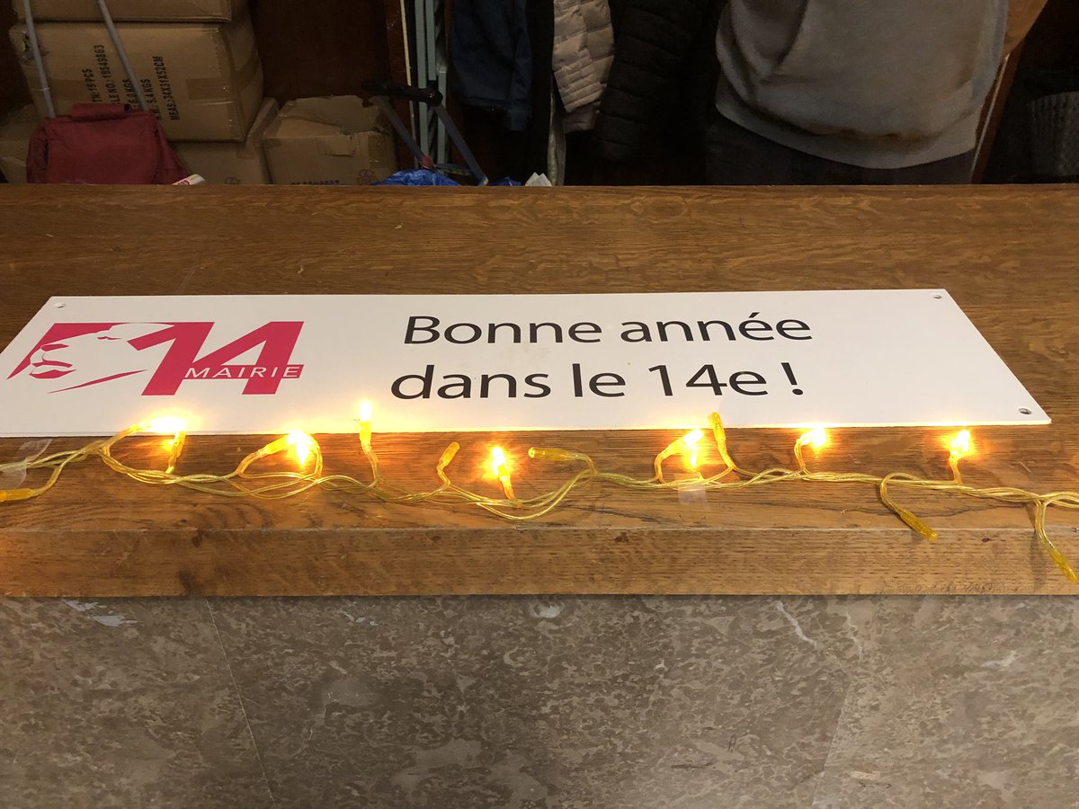 nmansier's tweet photo. Heureux d’avoir ci-organisé, contribué et participé, ce 31 décembre,à cette très belle édition festive, joyeuse et musicale du réveillon solidaire des conseils de quartier du 14ème. 
Très belle année 2026 aux Quatorziennes et aux Quatorziens https://t.co/z8M94nSUKK