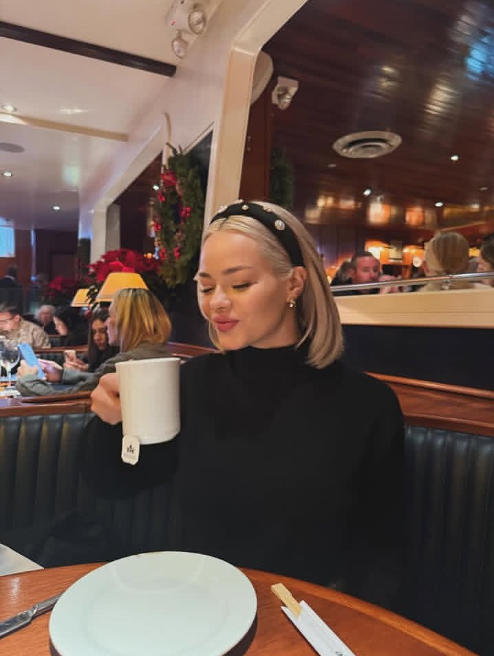 Elsa jean official tweet media