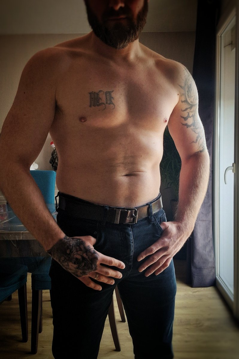 reflet666666666's tweet image. Coucou ici
Je vous souhaite une merveilleuse année 😘😈