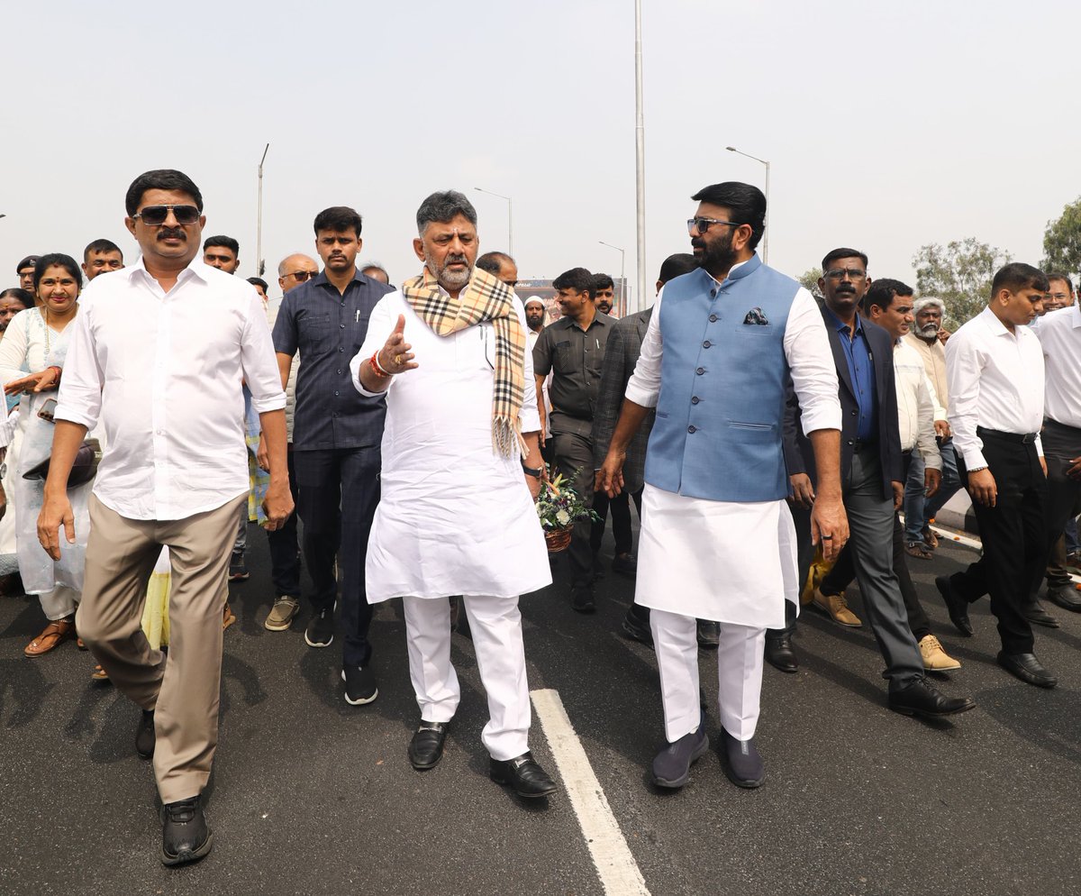 The newly constructed loop at the Hebbal Flyover, built by the Bangalore Development Authority (BDA), was inaugurated today by the Hon’ble Deputy Chief Minister Shri  <a href="/DKShivakumar/">DK Shivakumar</a>, the Hon’ble Minister for Urban Development Shri <a href="/byrathi_suresh/">Byrathi Suresh</a> and Hon’ble BDA Chairman Shri
