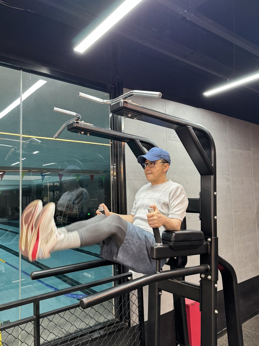 wang4332's tweet photo. New Year’s first workout. Wishing you all health, happiness and prosperity in 2026! https://t.co/u85IT5WVgv