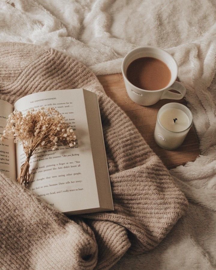 mablecki's tweet image. 📖🍂livros lidos — 2026 ♡ ⁠
        — a thread ☕️🤎🍂
“Acho que os livros que lemos ficam registrados no corpo, e não na memória. Ou talvez fique na memória, mas de uma forma mais profunda.Não me lembro de todos os livros que li, mas mesmo assim eles continuam me influenciando”