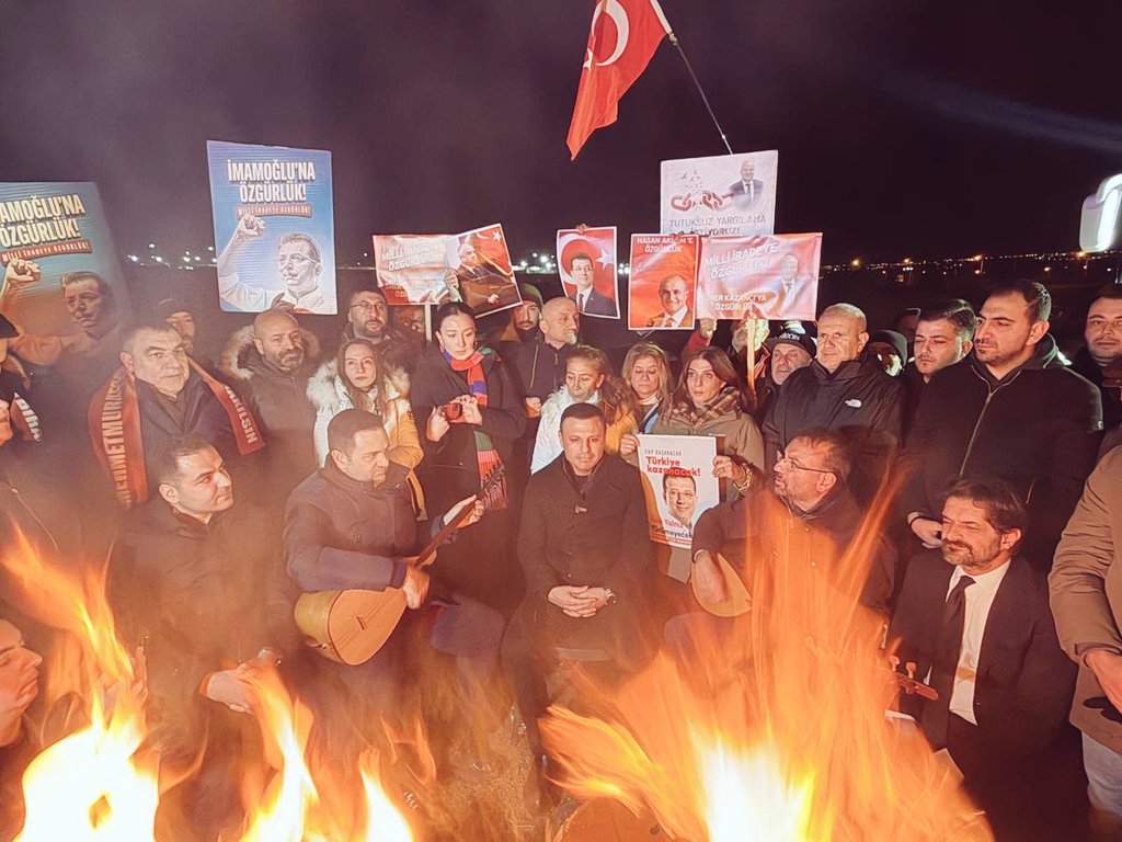 Mrs. M. - Ekrem İmamoğlu'nu Serbest Bırakın tweet media