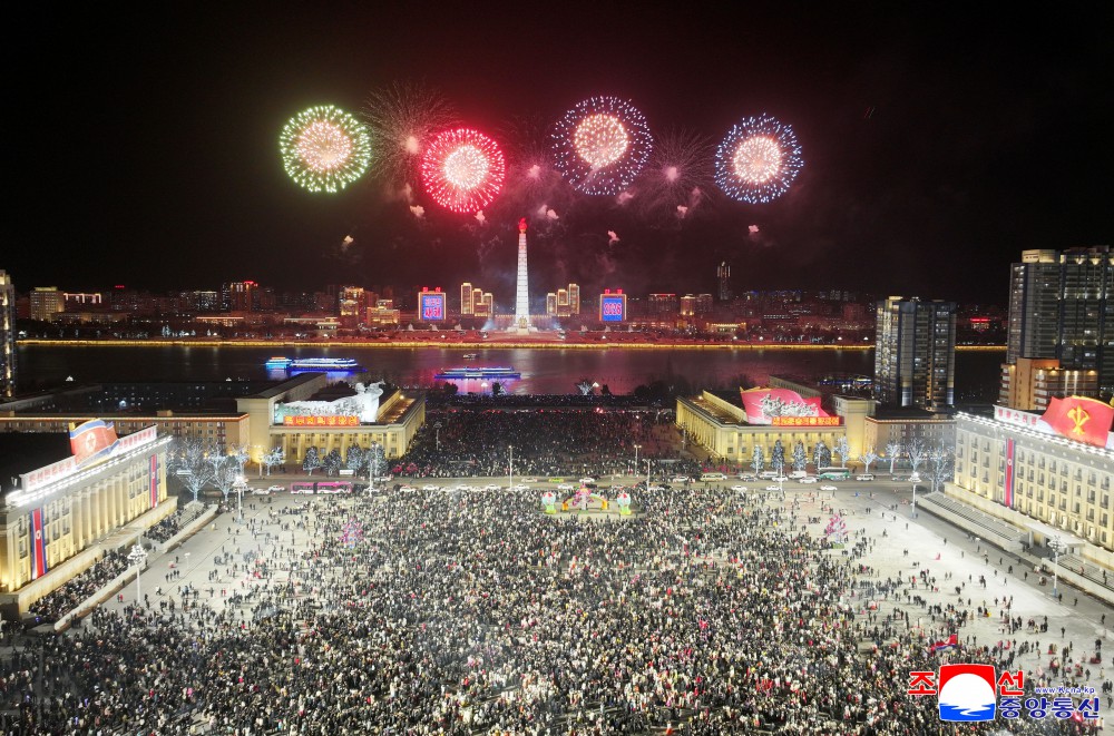 Explore_DPRK's tweet photo. Pyongyang citizens welcomed and celebrated 2026 with hope and enthusiasm. 

Happy New Year everyone! https://t.co/kM8TYbklt2
